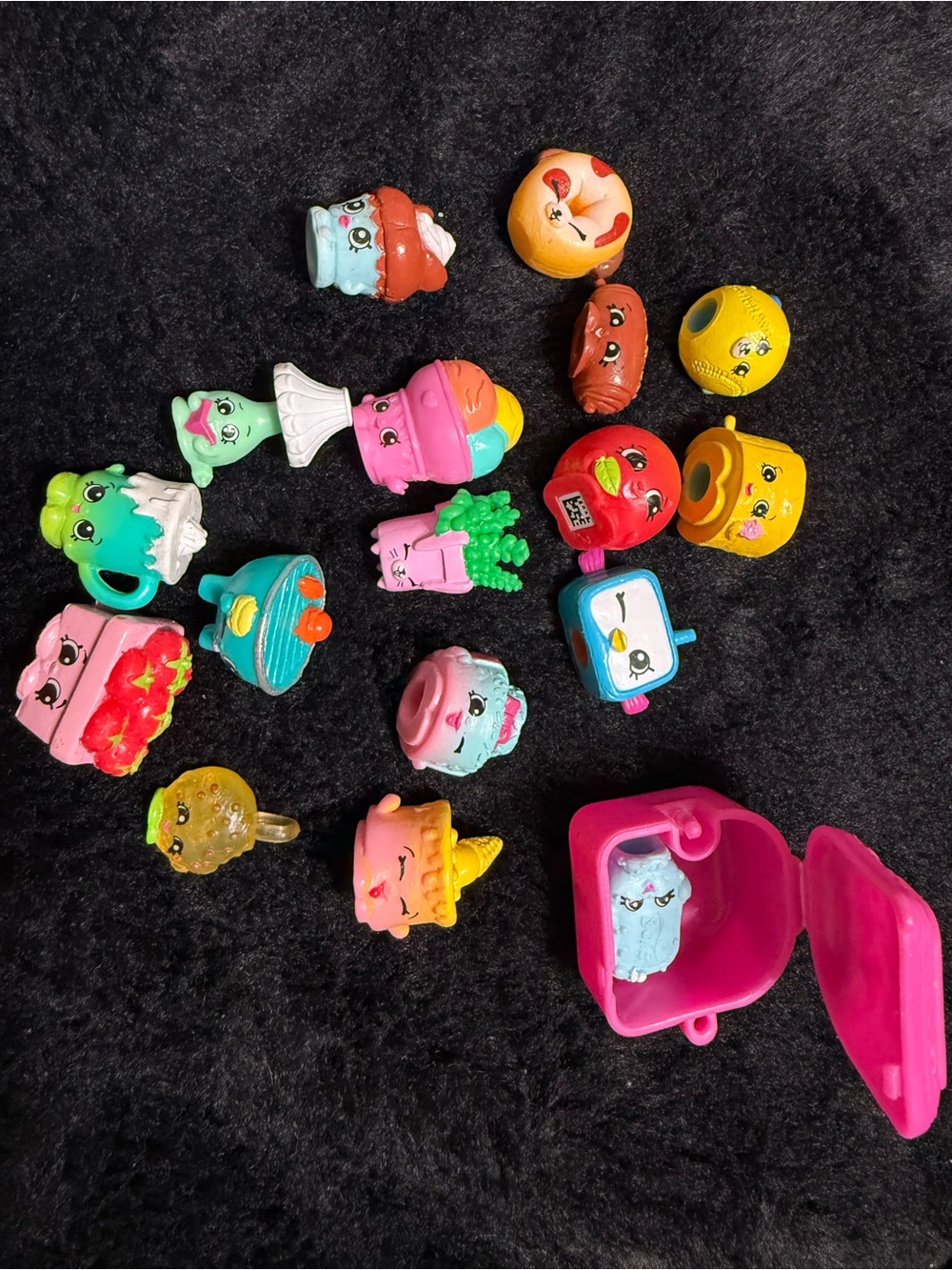 Shopkins Mixed Lot 18 Figures + Pink Backpack Case Moose Season 1-5